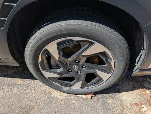 Crystal White Pearl 2024 Subaru Crosstrek Limited