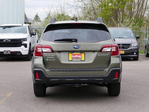 Wilderness Green Metallic 2018 Subaru Outback 2.5i Premium