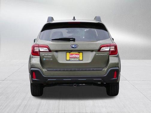 Wilderness Green Metallic 2018 Subaru Outback 2.5i Premium