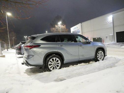 2024 Toyota Highlander Limited