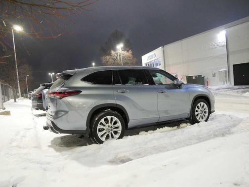 2024 Toyota Highlander Limited