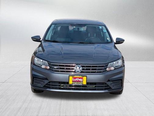 2016 Volkswagen Passat 1.8T R-Line w/ Comfort