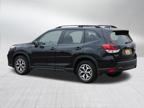 Crystal Black Silica 2019 Subaru Forester Premium