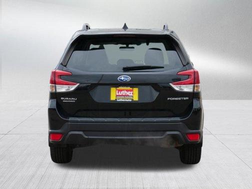 Crystal Black Silica 2019 Subaru Forester Premium