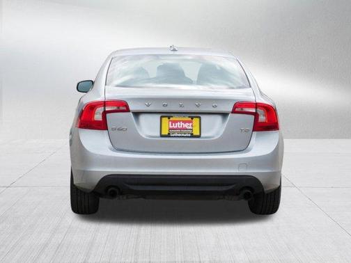 Electric Silver Metallic 2013 Volvo S60 T5