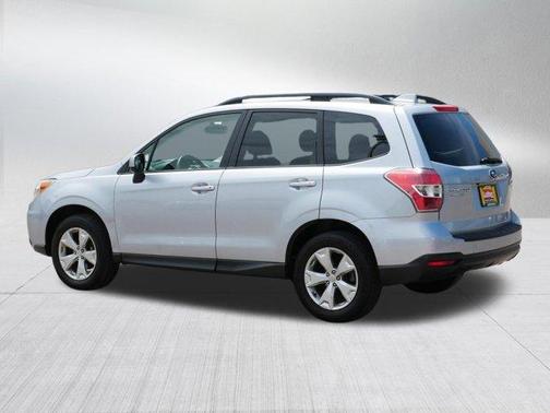 Ice Silver Metallic 2016 Subaru Forester 2.5i Premium