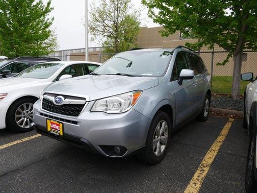 Ice Silver Metallic 2016 Subaru Forester 2.5i Premium