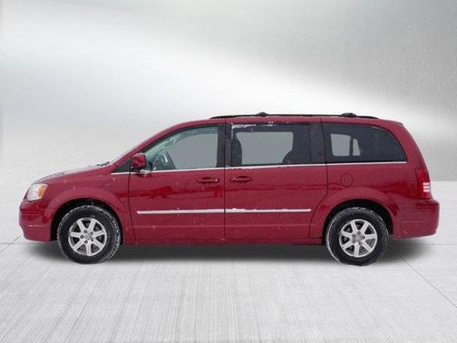 2009 Chrysler Town & Country Touring