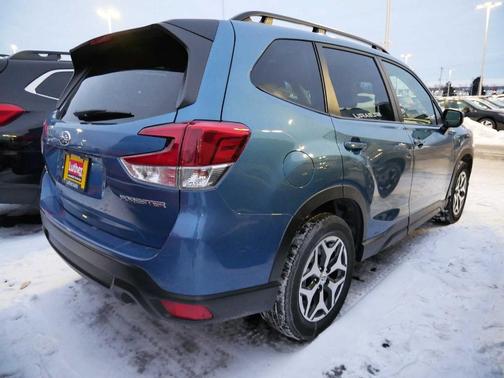 2024 Subaru Forester Premium