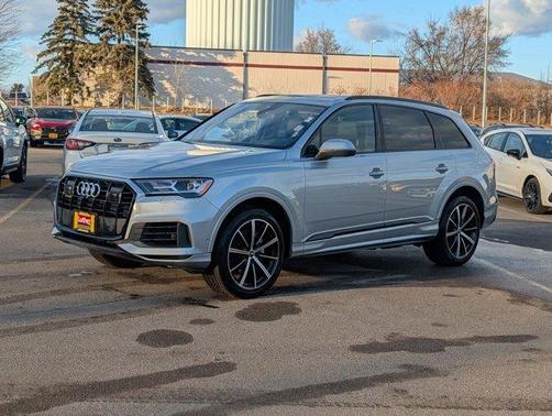 2023 Audi Q7 55 Premium Plus