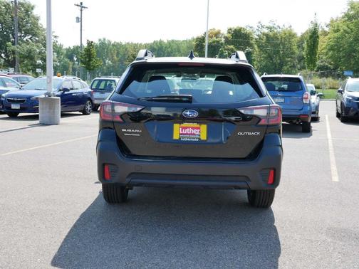 2022 Subaru Outback Base (CVT)
