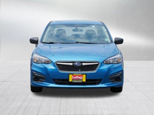 2017 Subaru Impreza 2.0i