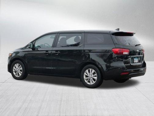 2016 Kia Sedona L