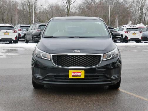 2016 Kia Sedona L