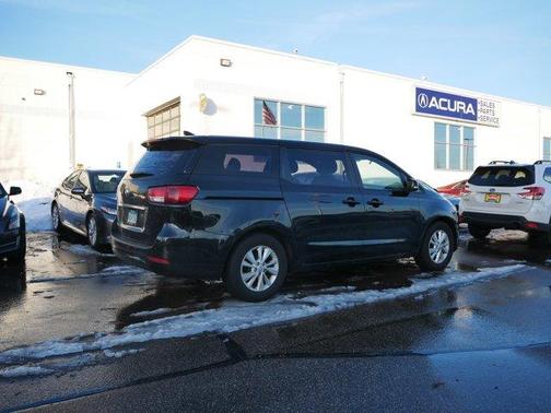 2016 Kia Sedona L