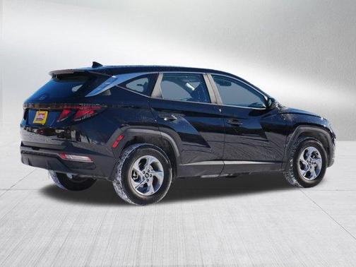 2023 Hyundai TUCSON SE