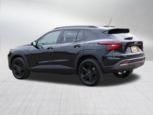 Mosaic Black Metallic 2025 Chevrolet Trax ACTIV
