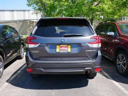 Magnetite Gray Metallic 2021 Subaru Forester Premium