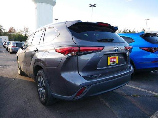 2021 Toyota Highlander Hybrid XLE
