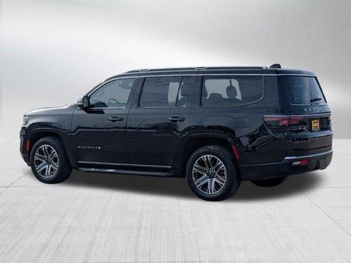 2025 Jeep Wagoneer Base