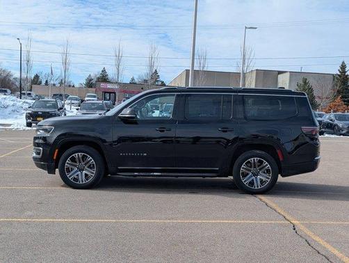 2025 Jeep Wagoneer Base