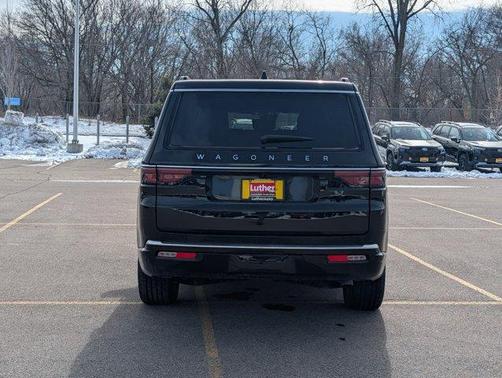 2025 Jeep Wagoneer Base