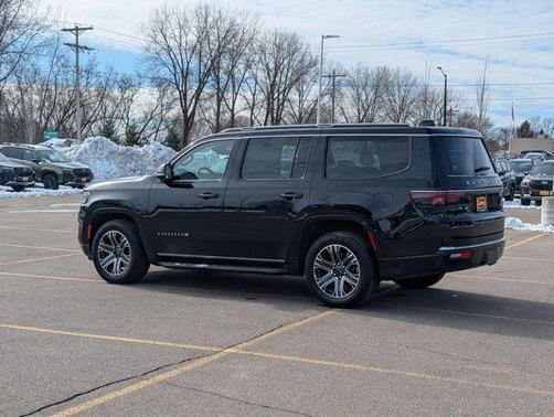 2025 Jeep Wagoneer Base