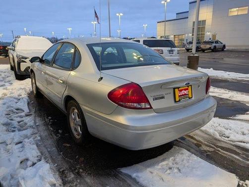 2004 Ford Taurus SES