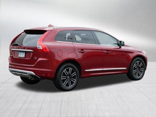 2017 Volvo XC60 T5 Dynamic