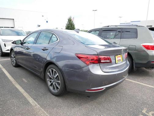 2017 Acura TLX V6 w/Advance Package