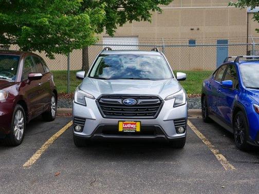 Ice Silver Metallic 2023 Subaru Forester Limited