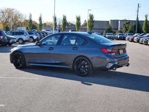 2019 BMW 330 i xDrive