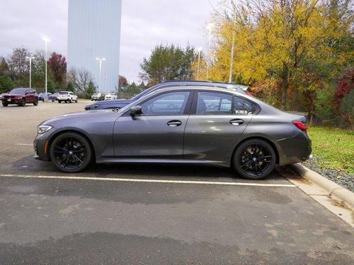 2019 BMW 330 i xDrive