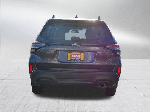 2025 Subaru Forester Base