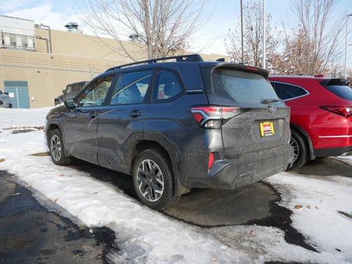 2025 Subaru Forester Base