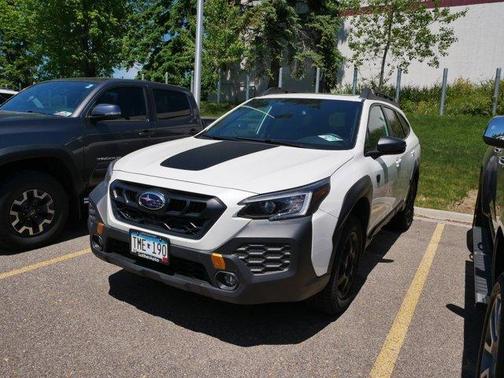 Crystal White Pearl 2025 Subaru Outback Wilderness