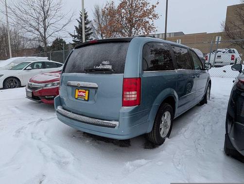 2008 Chrysler Town & Country Touring