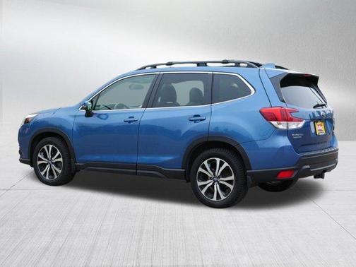 Horizon Blue Pearl 2022 Subaru Forester Limited