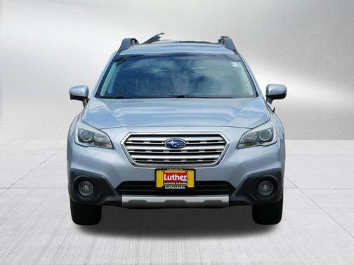 Ice Silver Metallic 2017 Subaru Outback 3.6R Limited