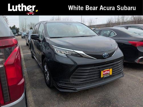 2021 Toyota Sienna LE