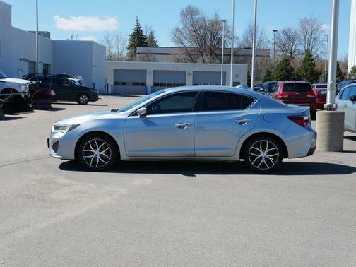 Lunar Silver Metallic 2019 Acura ILX Premium Package