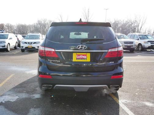 2016 Hyundai SANTA FE SE