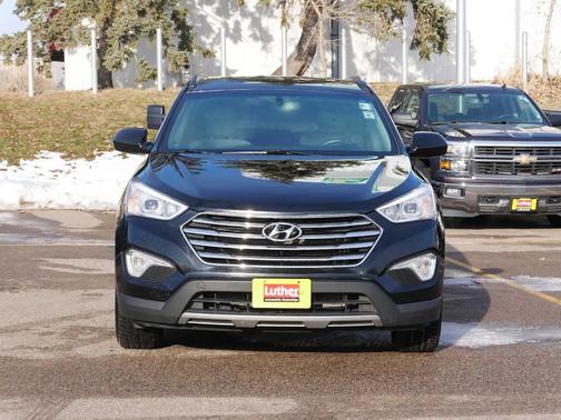 2016 Hyundai SANTA FE SE