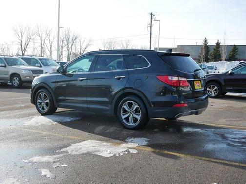 2016 Hyundai SANTA FE SE