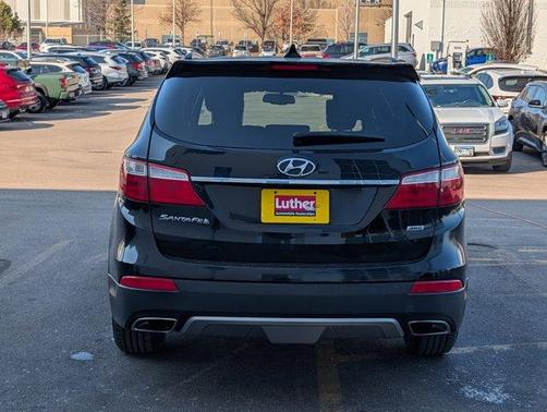 2016 Hyundai SANTA FE SE