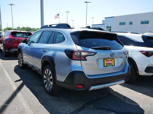 Ice Silver Metallic 2024 Subaru Outback Limited