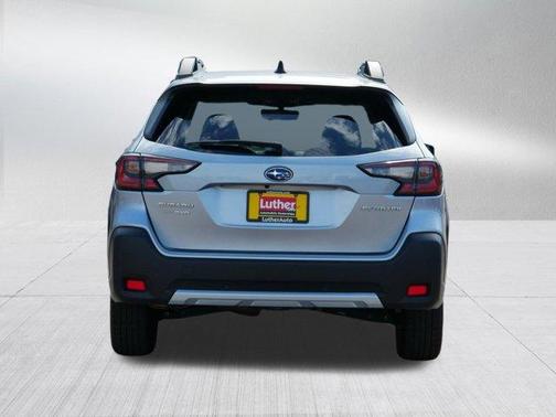 Ice Silver Metallic 2024 Subaru Outback Limited