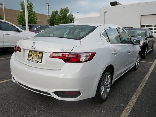 2017 Acura ILX Technology Plus Package
