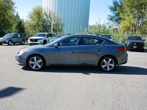 2013 Acura ILX 2.0L w/Premium Package