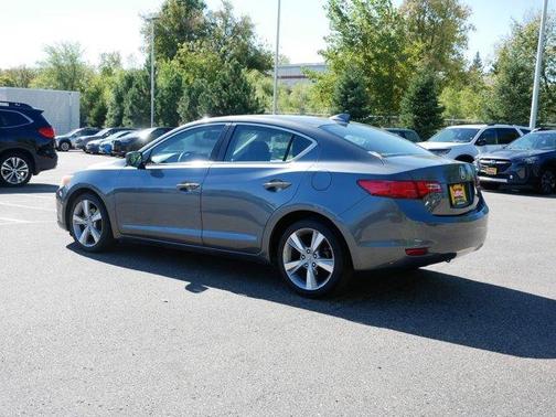 2013 Acura ILX 2.0L w/Premium Package
